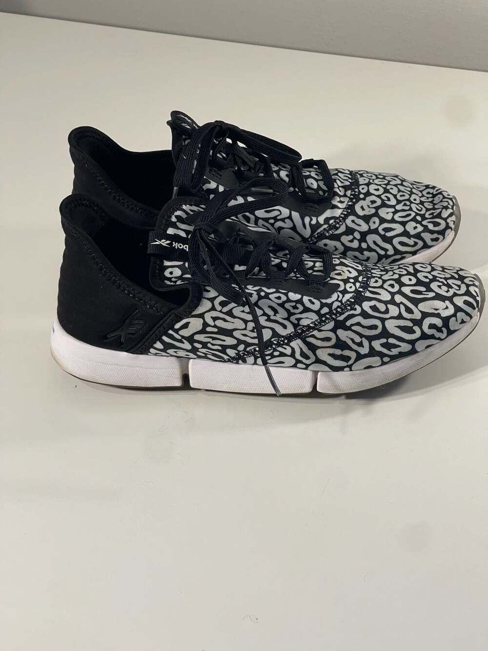 Reebok Women's DailyFit DMX Athletic Shoes in Black/Silver Leopard Sz. 10, Light - Picture 2 of 5